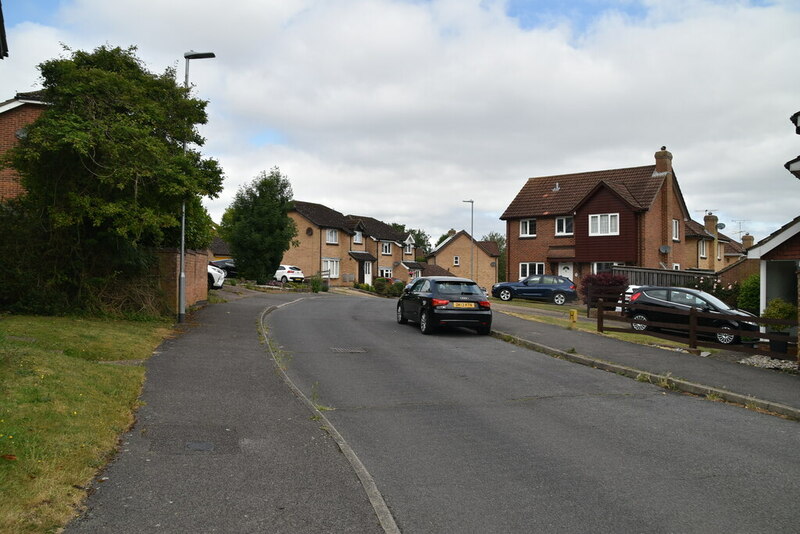 Farriers Way © N Chadwick cc-by-sa/2.0 :: Geograph Britain and Ireland