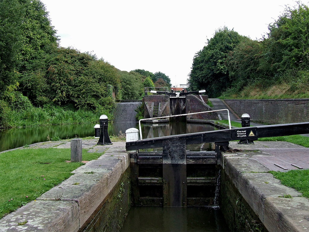 Delph Locks near Brierley Hill, Dudley © Roger D Kidd cc-by-sa/2.0 ...