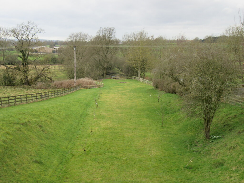 Railway Cutting © T Eyre Cc By Sa20 Geograph Britain And Ireland