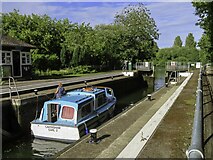 SU7274 : Caversham Lock on the River Thames by Steve Daniels