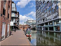SP0686 : Worcester and Birmingham Canal in Birmingham by Mat Fascione