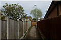 Public Footpath between Cromwell Rise and Butts Hill