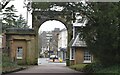 TQ5839 : Victoria Lodge and archway by N Chadwick