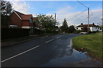 TL0430 : Barton Road, Harlington by David Howard