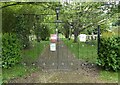 St Matthew, Salford Priors: memorial gates