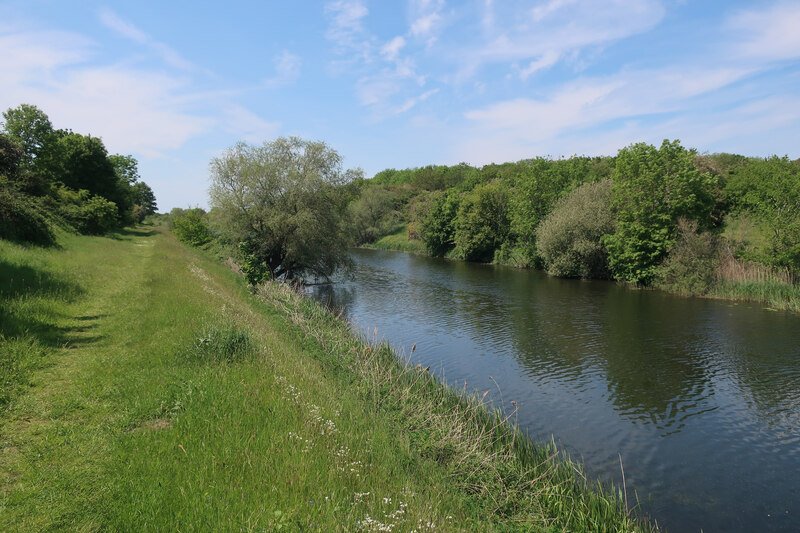 Cut-off Channel © Hugh Venables cc-by-sa/2.0 :: Geograph Britain and ...