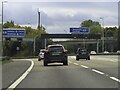 TQ4957 : The M25 splits from the A21 by Steve Daniels