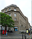 NO4030 : Bank on High Street, Dundee by JThomas