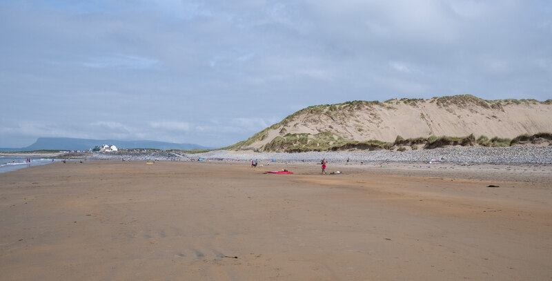 Strandhill Beach © Rossographer cc-by-sa/2.0 :: Geograph Ireland