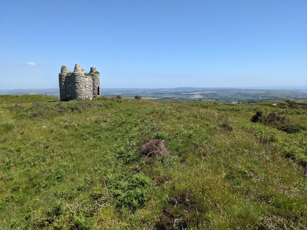 The hill fort and the tower © David Medcalf cc-by-sa/2.0 :: Geograph ...