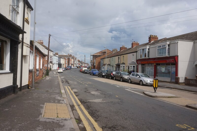 Queen Street, Withernsea © Ian S cc-by-sa/2.0 :: Geograph Britain and ...