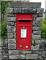 SD5192 : Elizabeth II postbox on Aynam Road, Kendal by JThomas