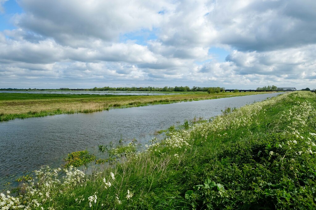 The New Bedford River © Jeff Buck cc-by-sa/2.0 :: Geograph Britain and ...