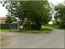SK6649 : Entrance to Eastwood Farm on Hagg Lane Epperstone by Alan Murray-Rust