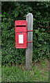 Elizabeth II postbox on Hayden Lane, Hayden 