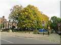 SD5428 : Entrance to Avenham Park, Preston by Malc McDonald