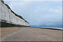 TR3965 : East Cliff and beach, Ramsgate by Trevor Harris