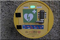 TF1129 : Defibrillator box by Bob Harvey