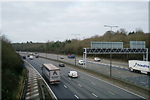 TQ1658 : M25 Motorway by Peter Trimming