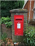 TQ0158 : Postbox in Maybury Road by Basher Eyre