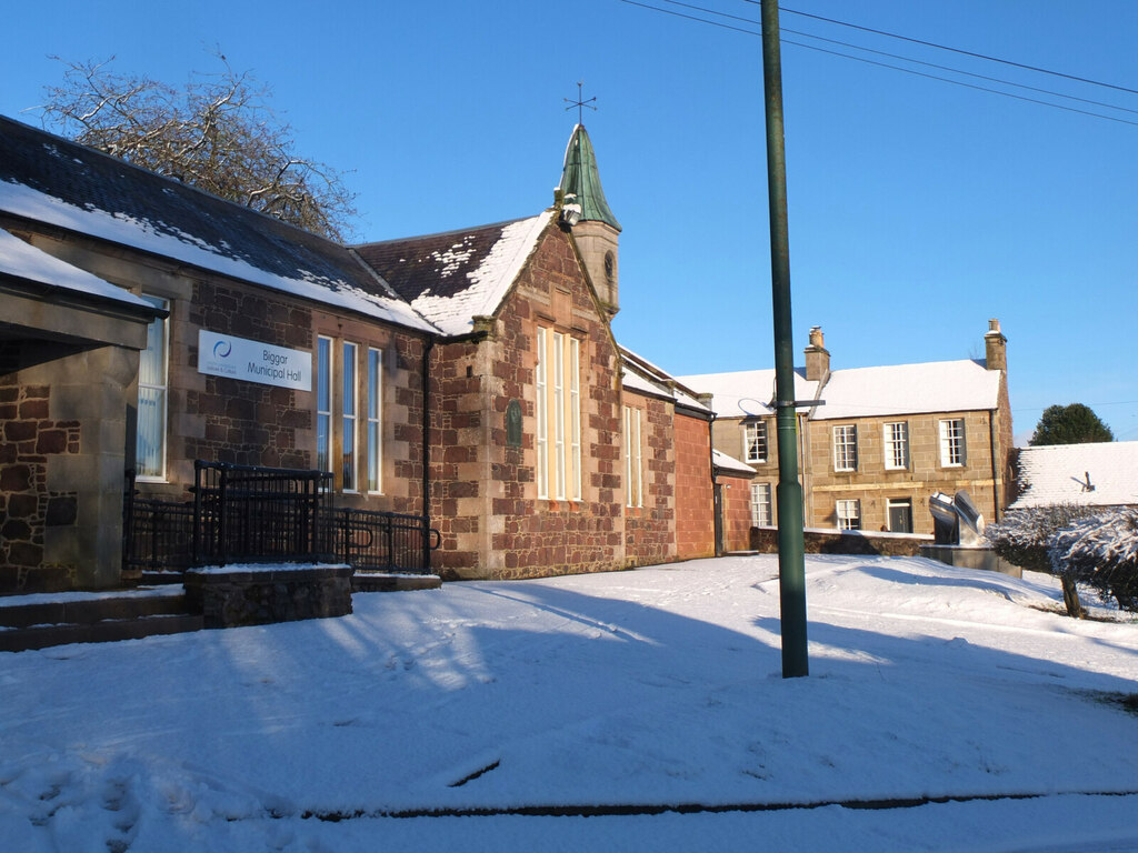 Biggar Municipal Hall © Jim Barton cc-by-sa/2.0 :: Geograph Britain and ...