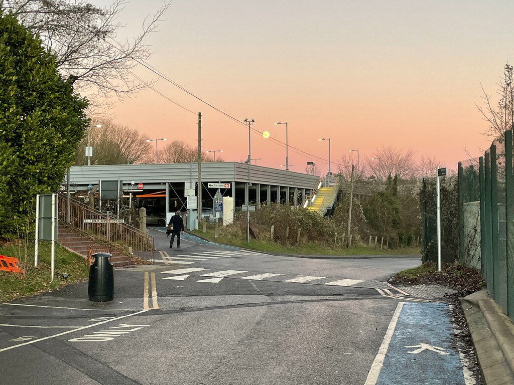 station-north-car-park-basingstoke-mr-ignavy-cc-by-sa-2-0