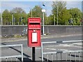 EIIR [M18 545] postbox on Hyde Road