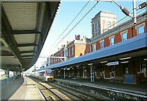 TM2332 : Harwich International Station by Alan Murray-Rust