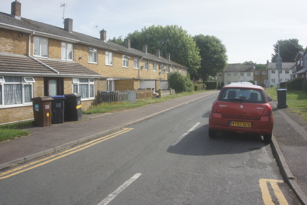 Hill Ley off Bishops Rise, Hatfield © Ian S cc-by-sa/2.0 :: Geograph ...