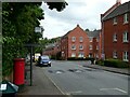 Post box and bus shelter, Kinnerton Way, Exwick