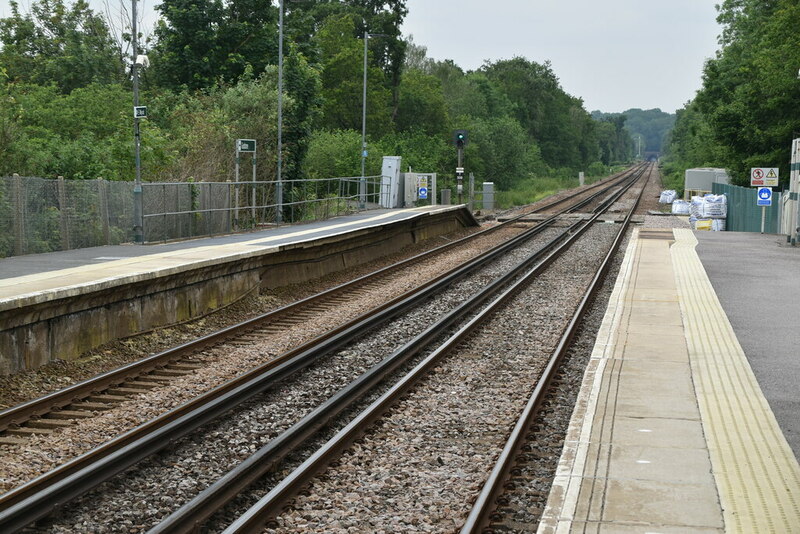 Godstone Station © N Chadwick cc-by-sa/2.0 :: Geograph Britain and Ireland