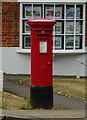 Elizabeth II postbox on Chobham Road, Ottershaw