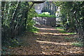 Footpath approaching Manor Farm