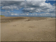 TA3910 : Beach on Spurn Point by Hugh Venables