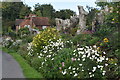 Flower bank, Pizien Well