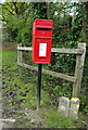 Elizabeth II postbox on Sway Road