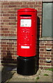 Elizabeth II postbox on Salisbury Street
