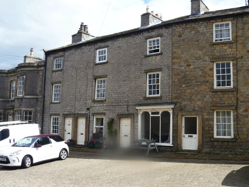 Middleham Houses [12] © Michael Dibb Cc-by-sa/2.0 :: Geograph Britain ...