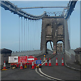 SH5571 : Pont y Borth ar gau i gerbydau / Menai Suspension Bridge closed to vehicles by Ceri Thomas
