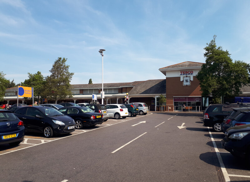 Tesco, Shirley © Hugh Venables cc-by-sa/2.0 :: Geograph Britain and Ireland