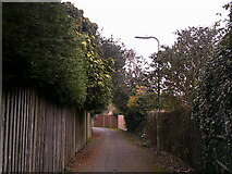 SU8649 : Approaching a path junction behind Croft Road by Basher Eyre
