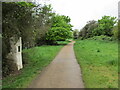 Thames cycle path and boundary marker, Kingston upon Thames