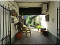 Courtyard, The White Hart, Moretonhampstead