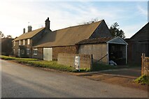 SU3798 : Farmhouse on High Street, Hinton Waldrist by David Howard