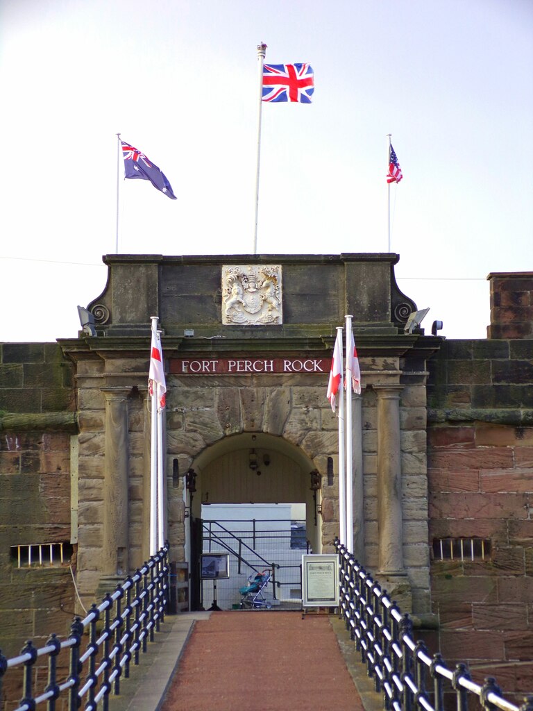 Fort Perch Rock entrance © NigglePics cc-by-sa/2.0 :: Geograph Britain ...