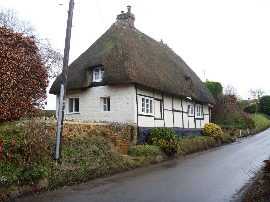 Ogbourne St George Houses 7 © Michael Dibb Cc By Sa20 Geograph