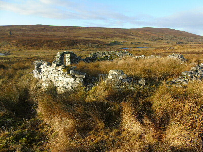 sheepfold-david-bremner-cc-by-sa-2-0-geograph-britain-and-ireland