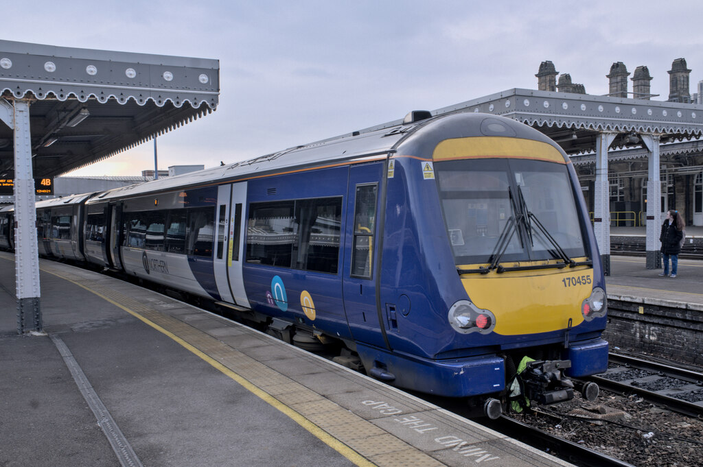 train-in-sheffield-bob-harvey-cc-by-sa-2-0-geograph-britain-and