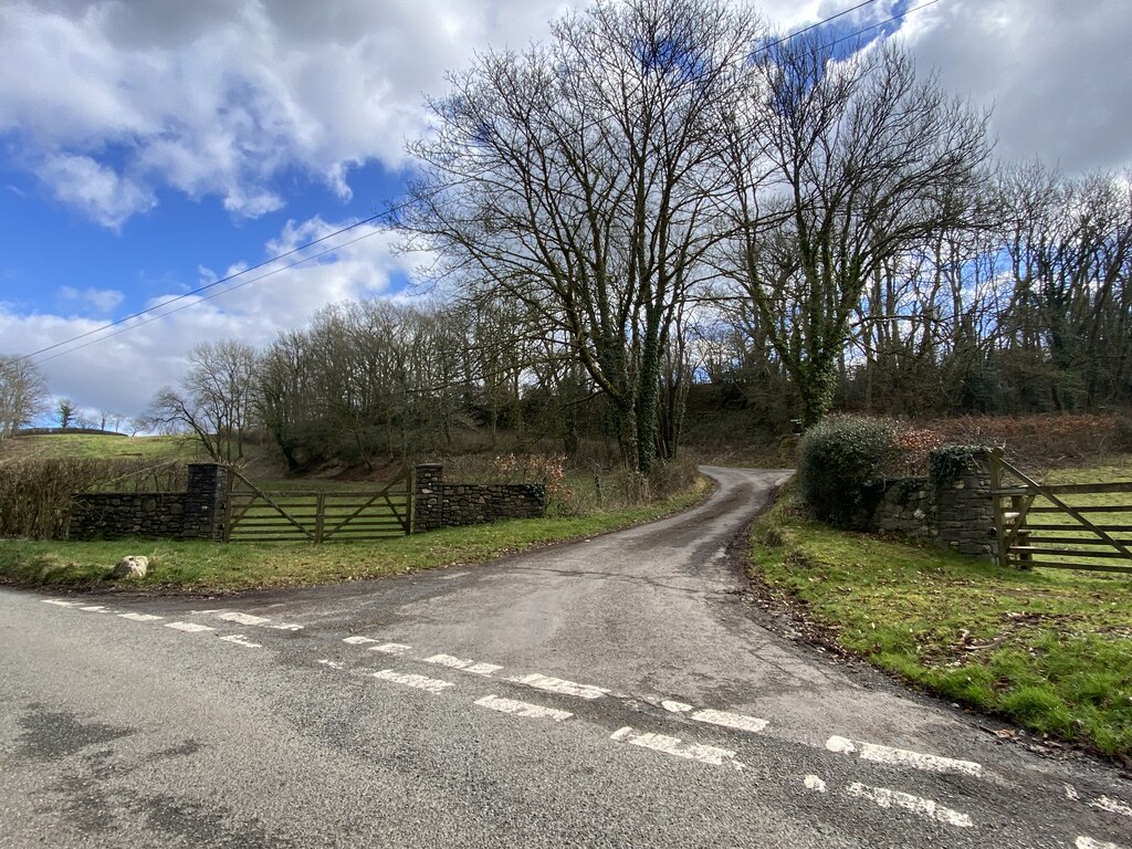 Road to Llety Stud Farm © Alan Hughes cc-by-sa/2.0 :: Geograph Britain ...