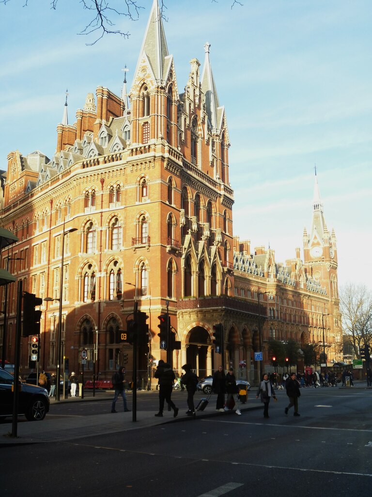 St Pancras station [2] © Michael Dibb ccbysa/2.0 Geograph Britain